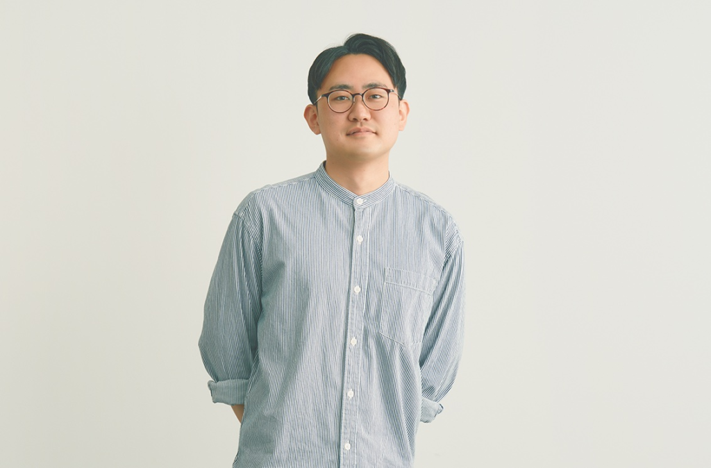 鯨岡 弘識 / KUJIRAOKA HIRONORI